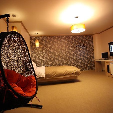 Chuncheon Myeongdong Hotel Buitenkant foto