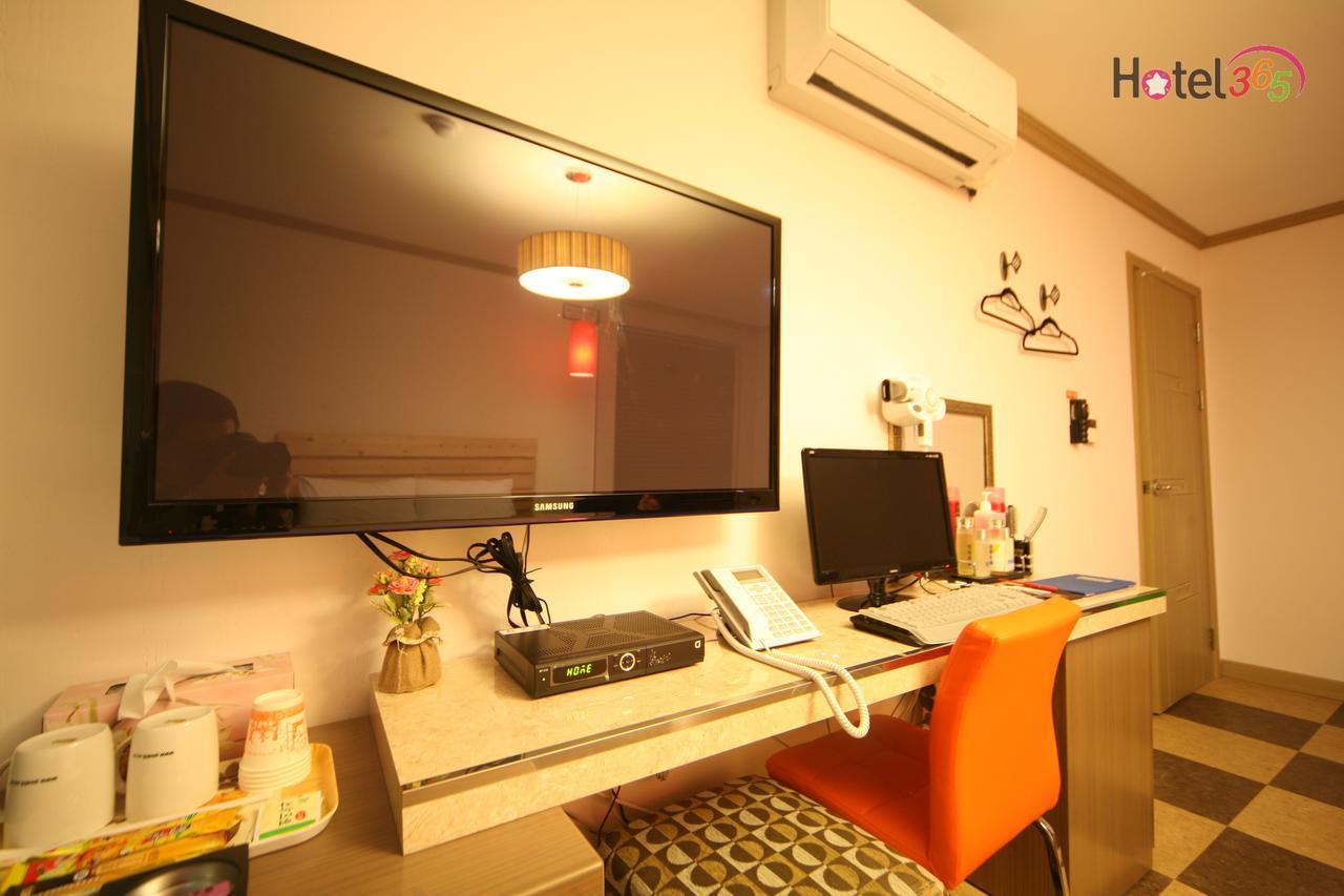 Chuncheon Myeongdong Hotel Buitenkant foto