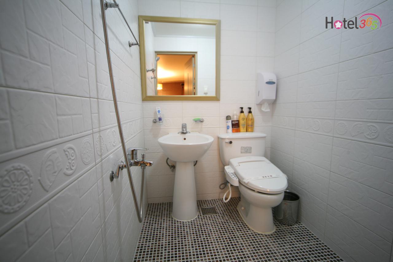 Chuncheon Myeongdong Hotel Buitenkant foto