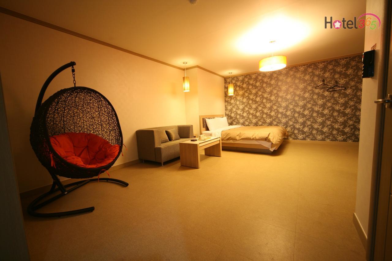 Chuncheon Myeongdong Hotel Buitenkant foto