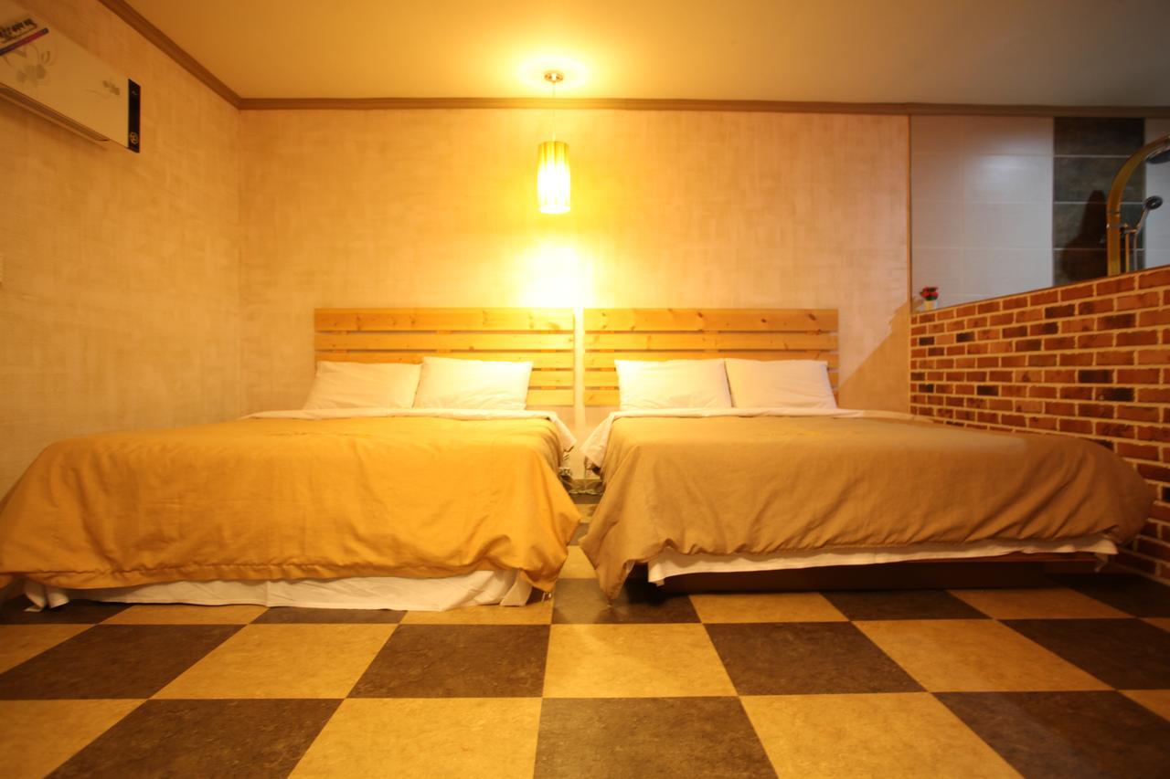 Chuncheon Myeongdong Hotel Buitenkant foto