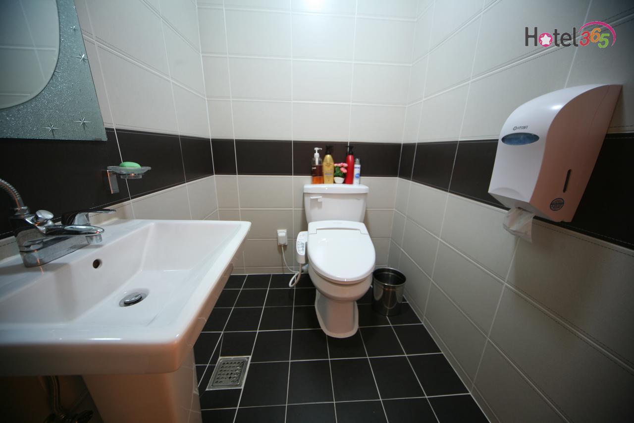 Chuncheon Myeongdong Hotel Buitenkant foto